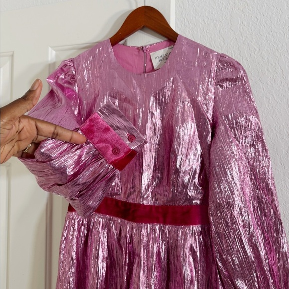 Hyacinth House Tuckernuck Pink Metallic Plisse Eloise Midi Dress - Picture 4 of 7